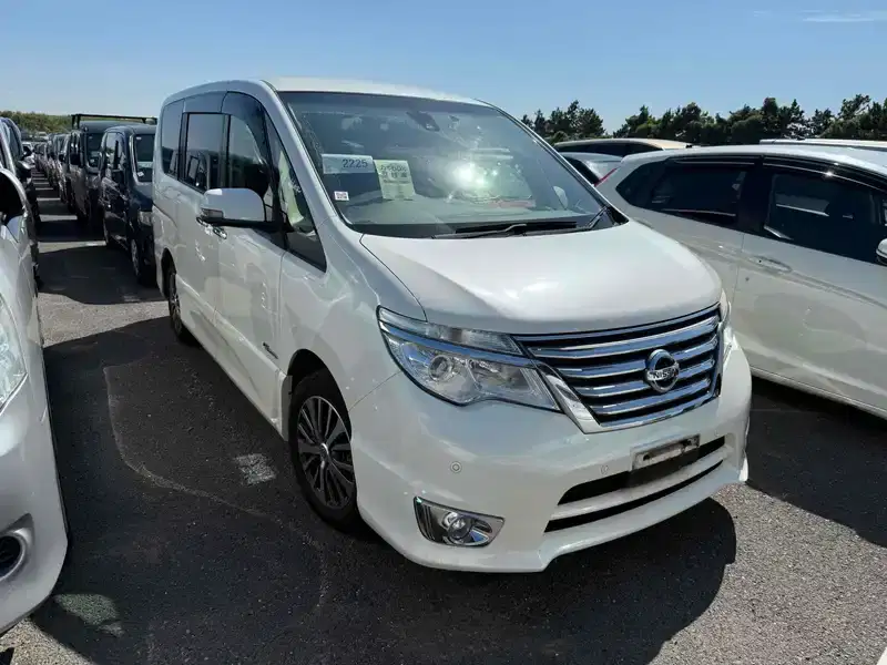 2015 Nissan Serena Hybrid