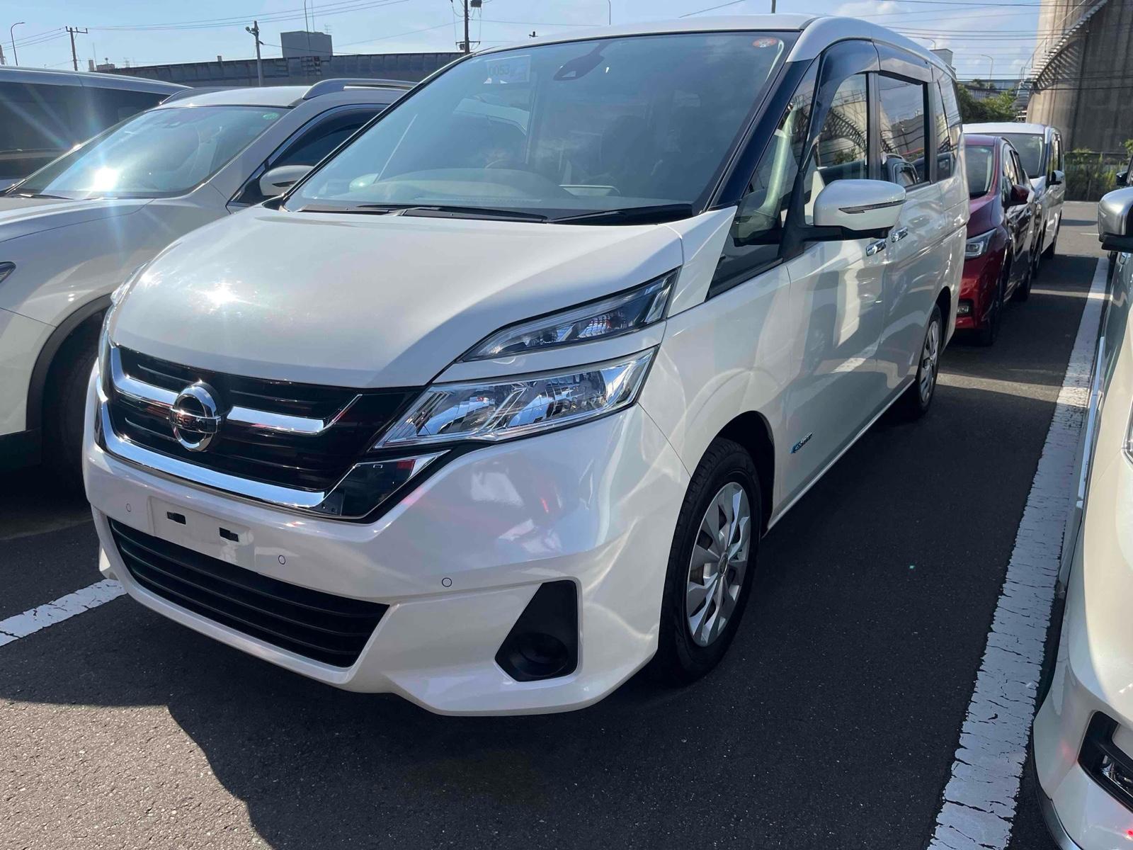 2017 Nissan SERENA 92,000 km