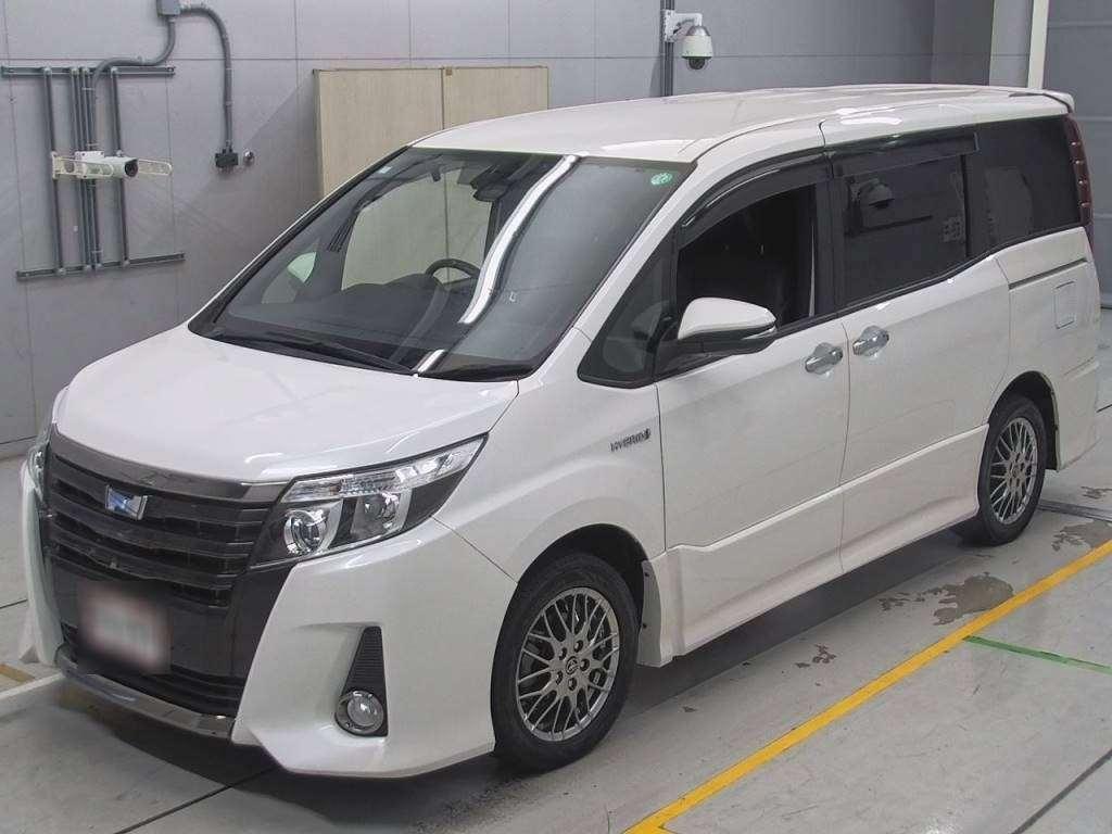 2016 Toyota NOAH 132,000 km