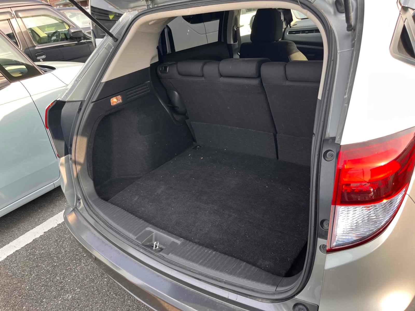 HONDA VEZEL HYBRID X Image 13