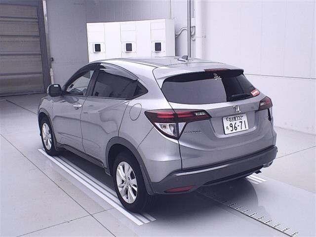 HONDA VEZEL HYBRID X Image 2