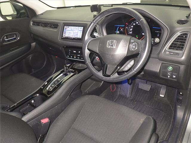 HONDA VEZEL HYBRID X Image 3