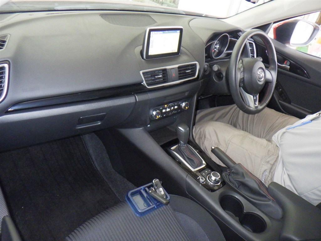 MAZDA AXELA SPORT 15S Image 3