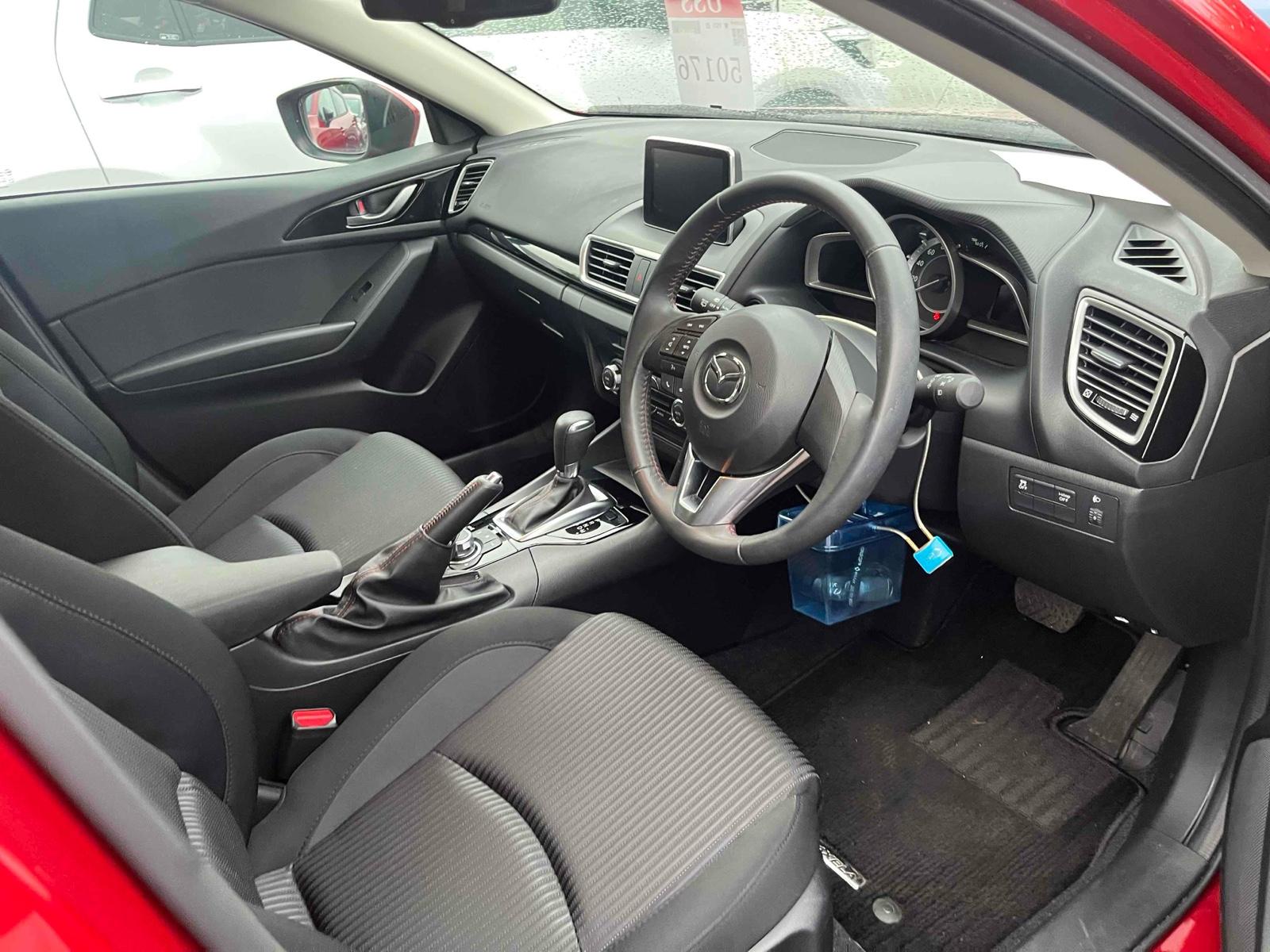 MAZDA AXELA SPORT 15S Image 9