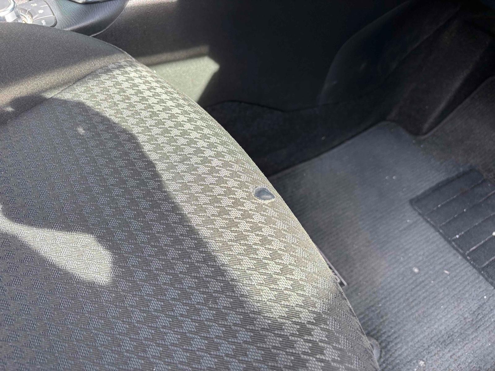 MAZDA DEMIO 13S Image 8