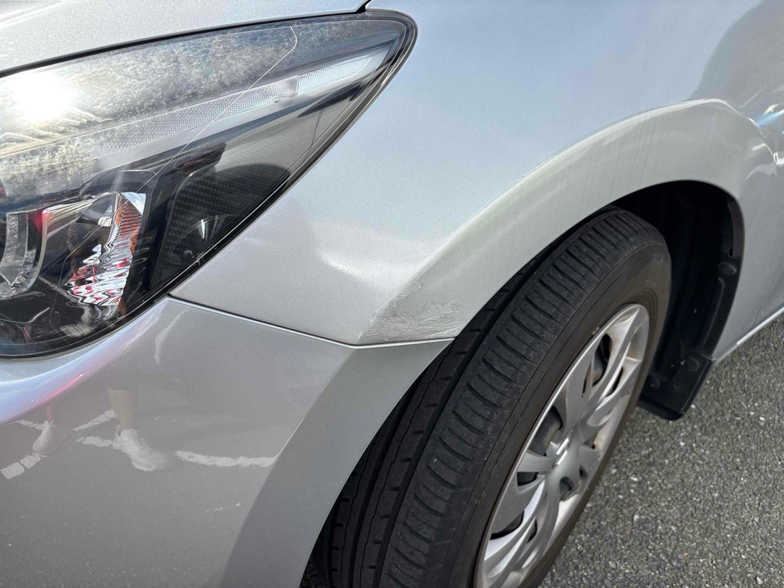 MAZDA DEMIO 13S Image 17