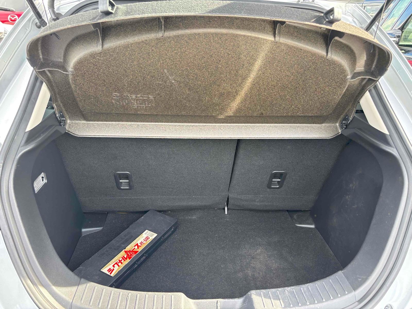 MAZDA DEMIO 13S Image 5