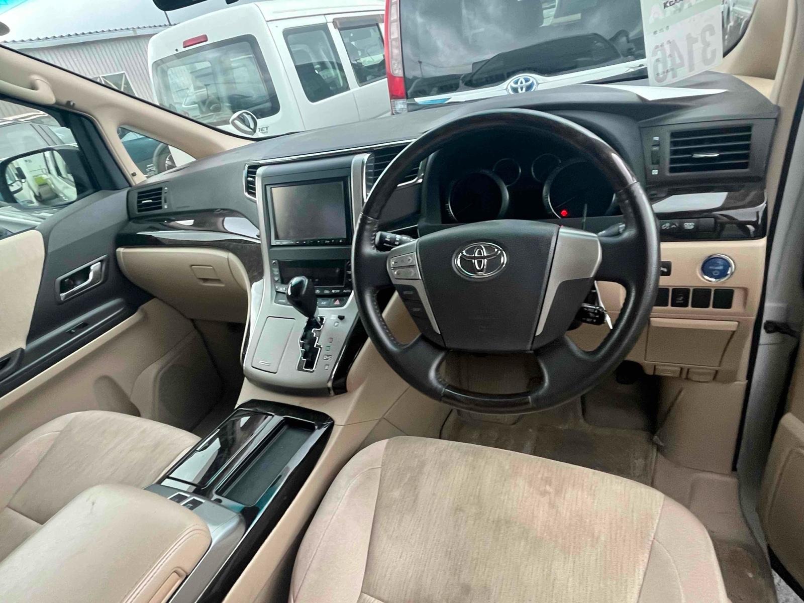 TOYOTA ALPHARD X Image 7