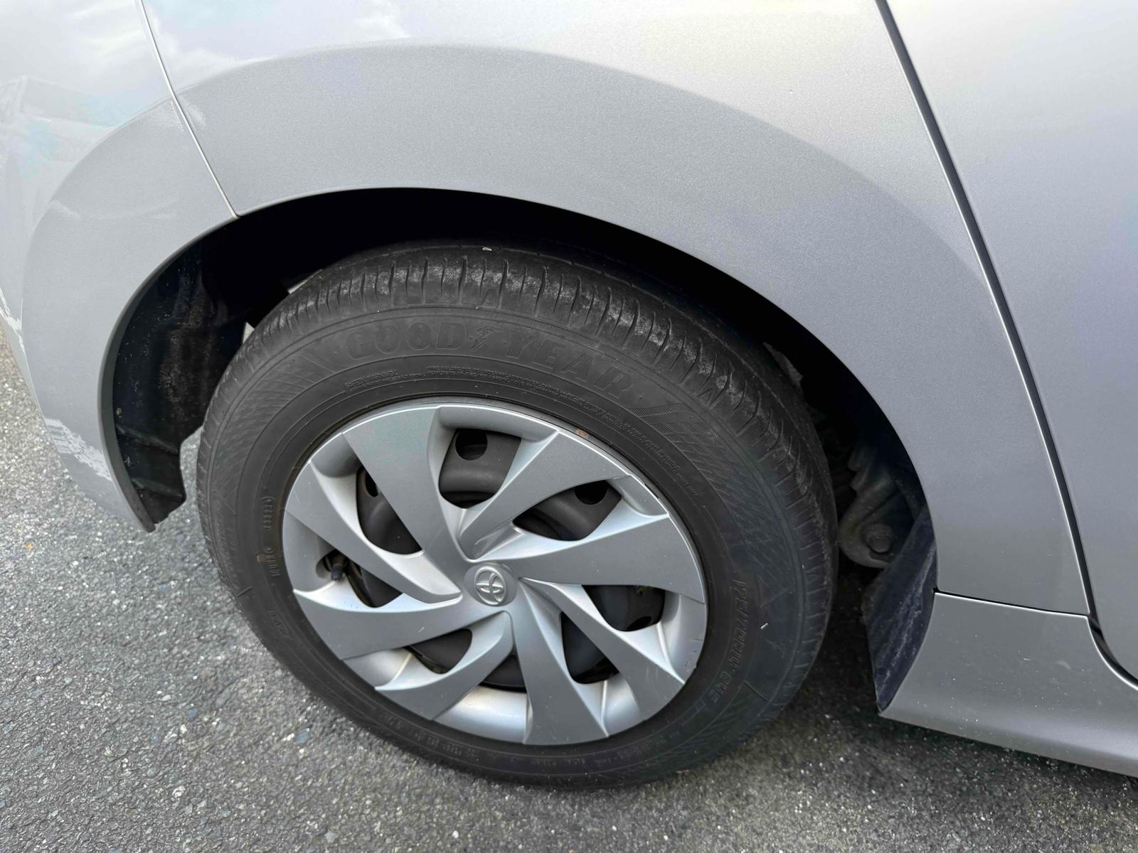 TOYOTA YARIS HYBRID X Image 15