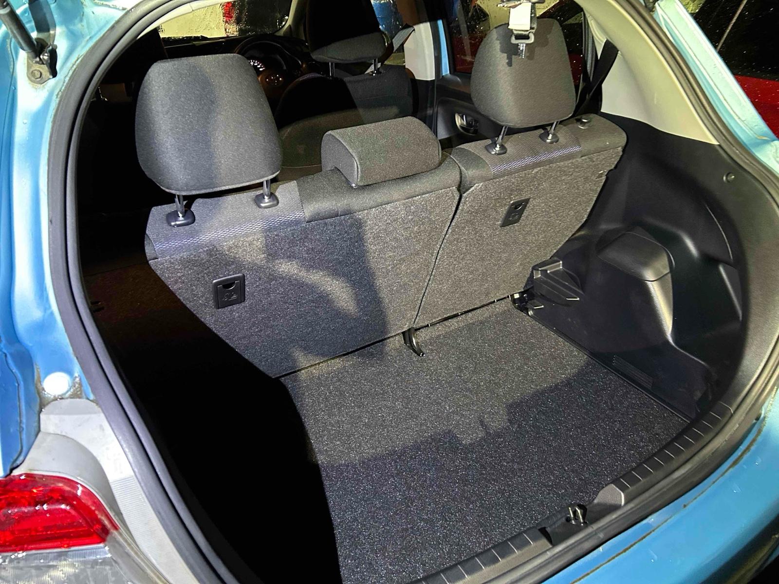 TOYOTA VITZ 5D 1.3F LED EDITION Image 19