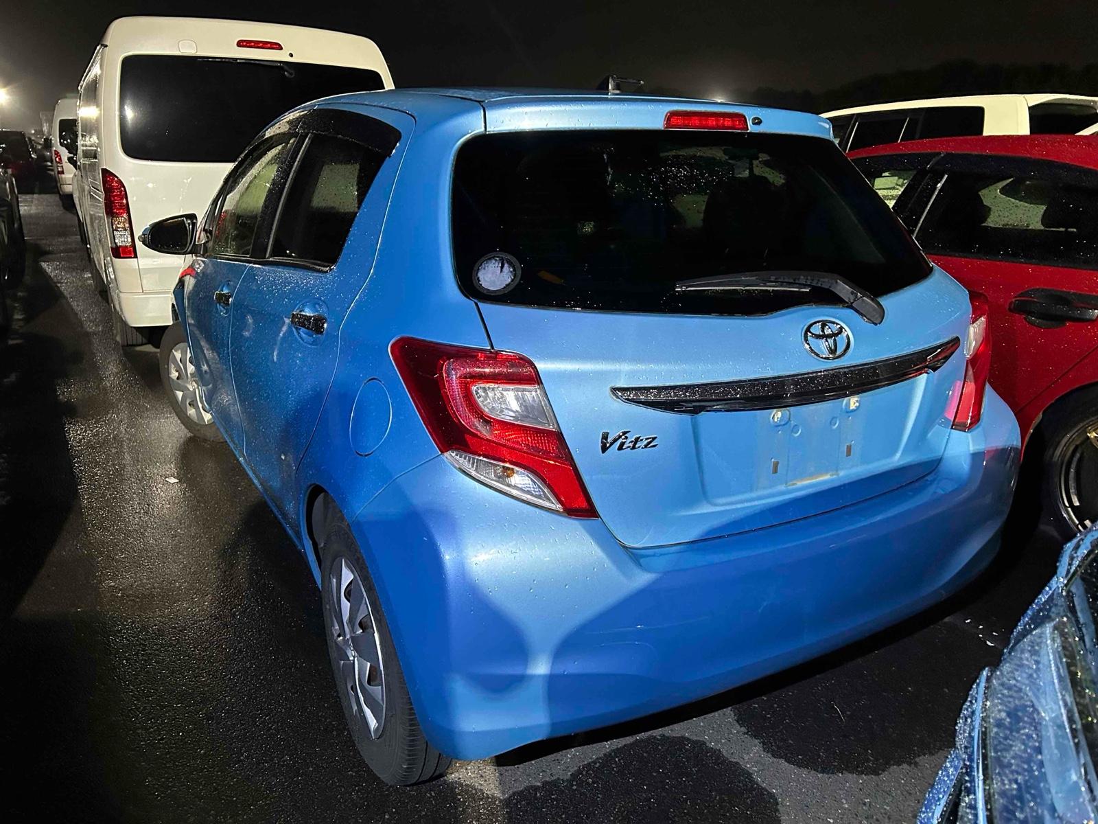 TOYOTA VITZ 5D 1.3F LED EDITION Image 8