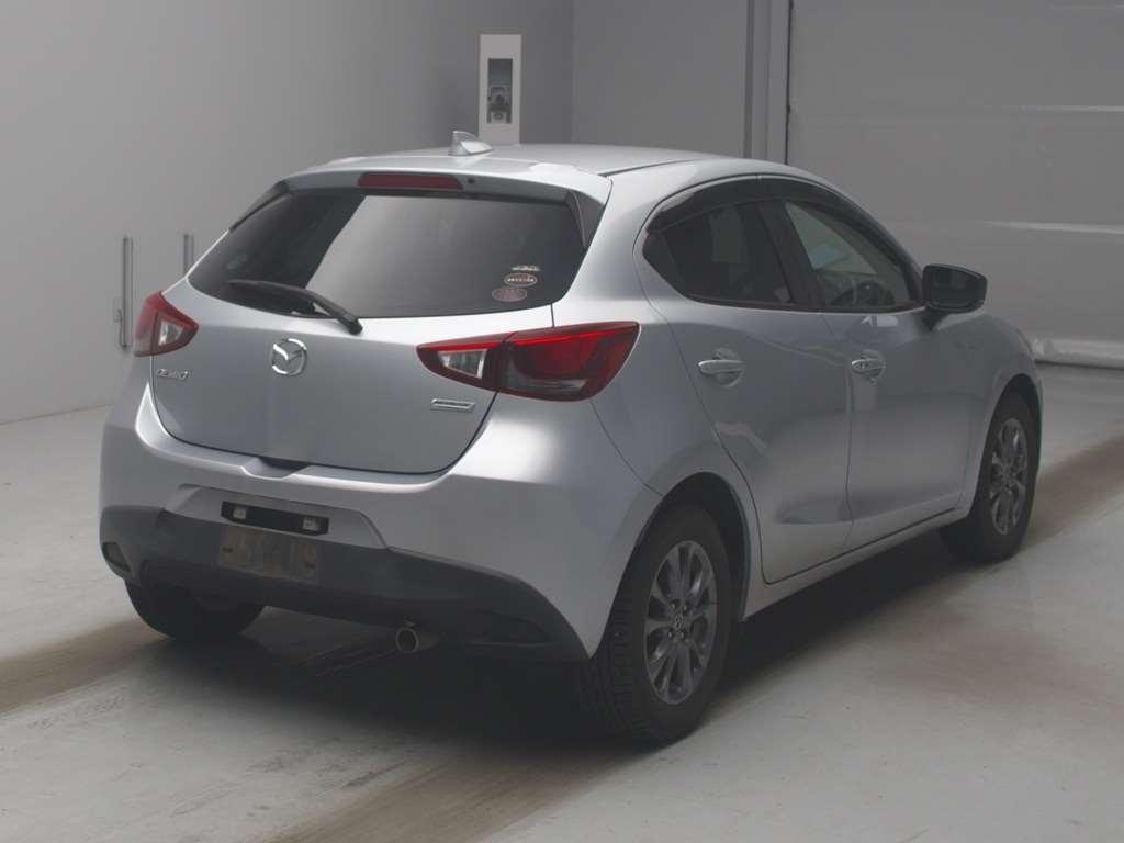 MAZDA DEMIO 13 S TOURING Image 2