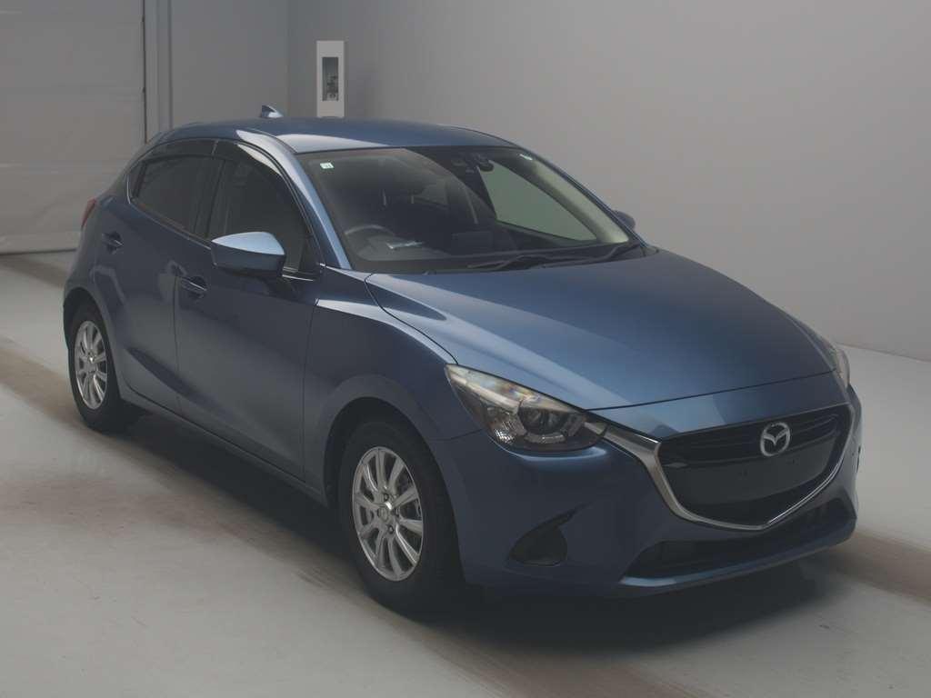 MAZDA DEMIO 13 S TOURING Image 4