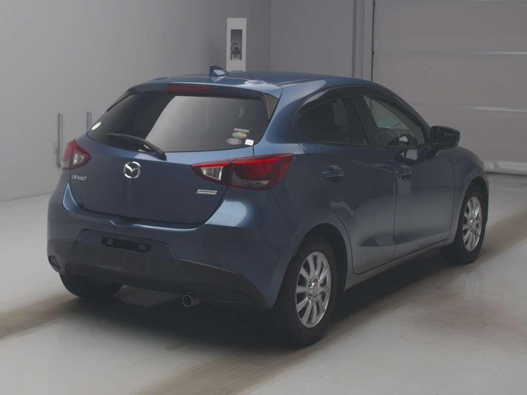 MAZDA DEMIO 13 S TOURING Image 2