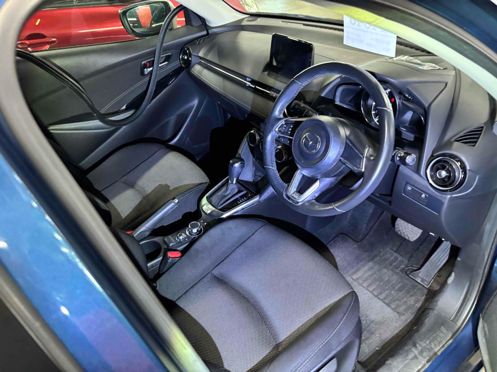 MAZDA DEMIO 13 S TOURING Image 24