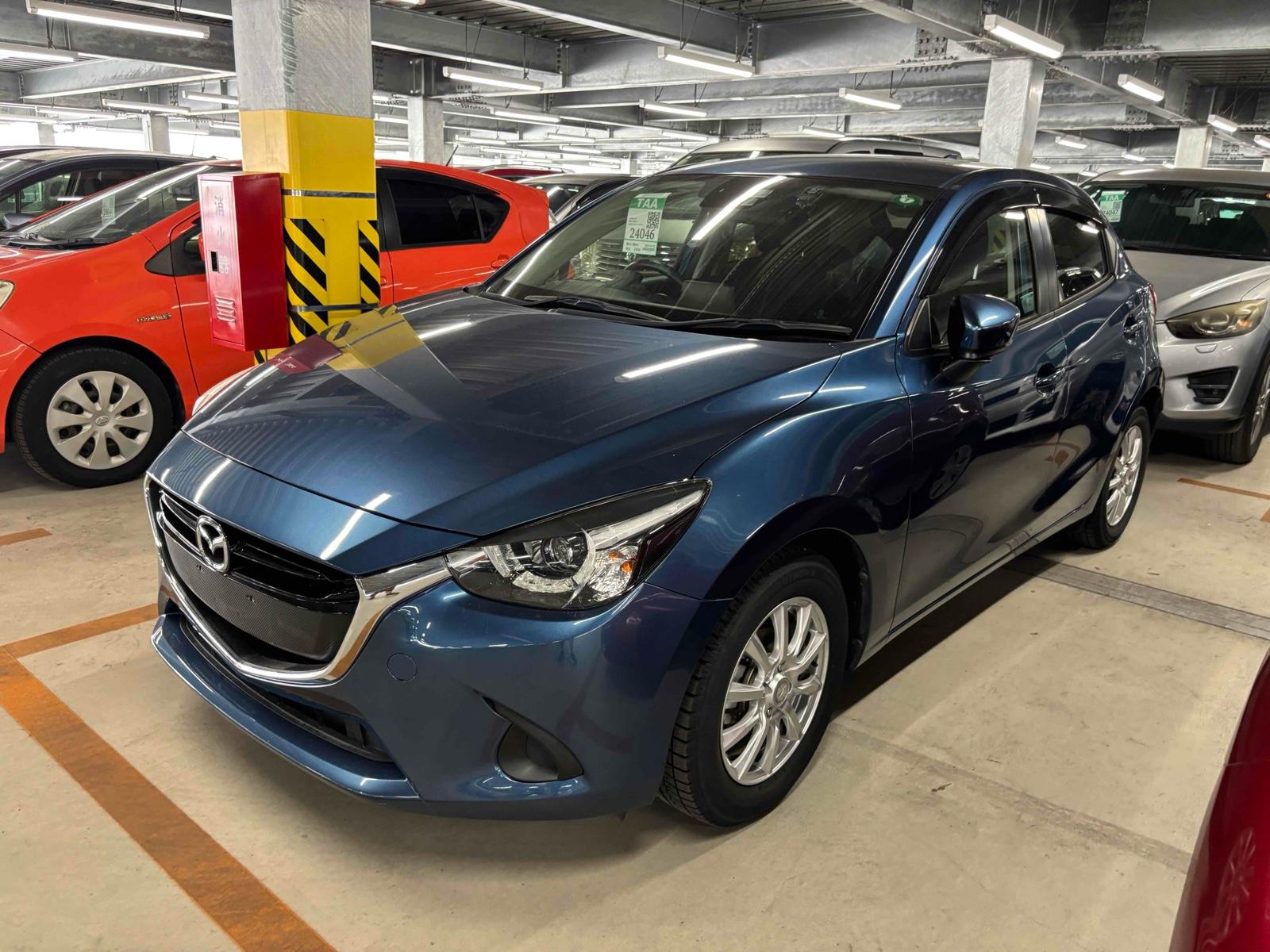 MAZDA DEMIO 13 S TOURING Image 11
