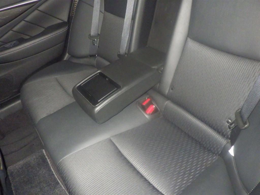 NISSAN SKYLINE 4D 350GT HYBRID Image 6