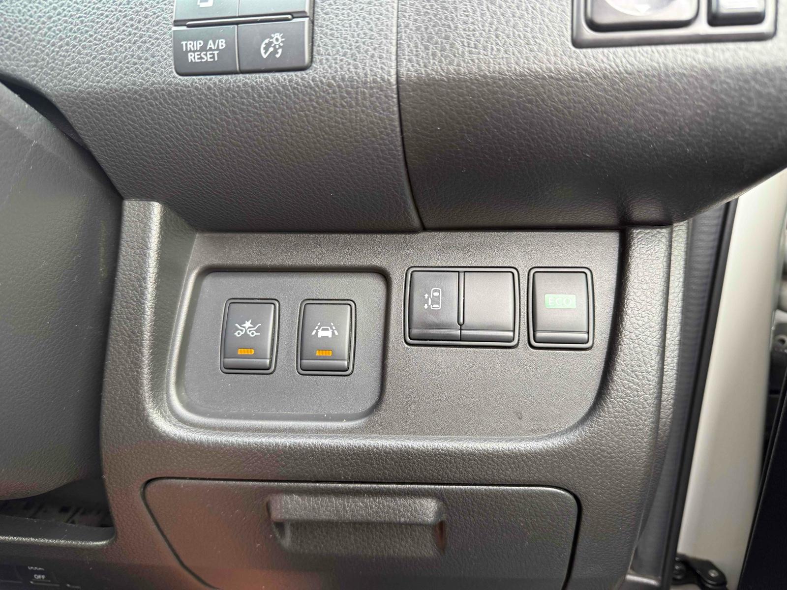 NISSAN SERENA HIGHWAY STAR S-HV ADVANCED SAFETY PACKAGE Image 8