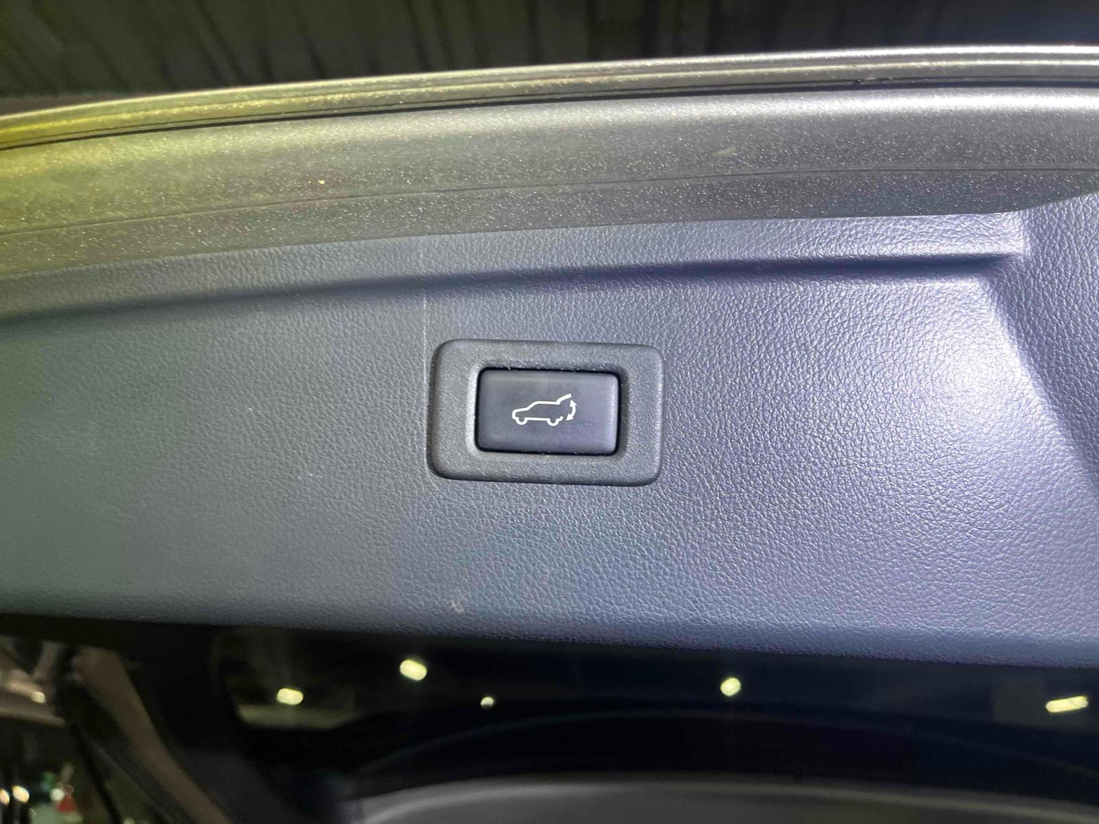 SUBARU OUTBACK 4WD BASE GRADE Image 10
