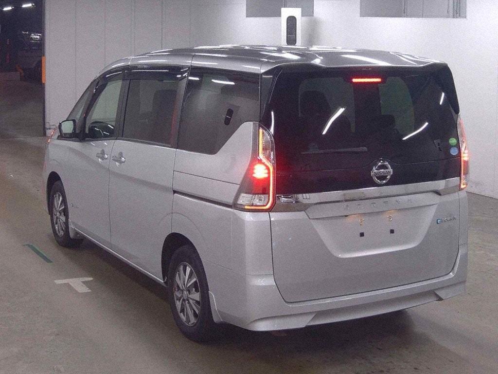 NISSAN SERENA 5D E-POWER XV Image 2