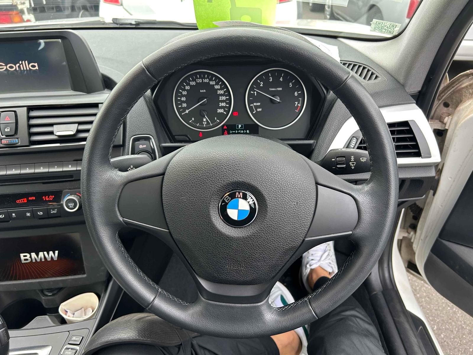 BMW 1 SERIES 116I Image 9