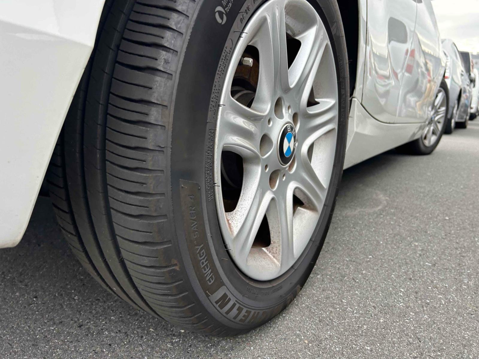 BMW 1 SERIES 116I Image 13