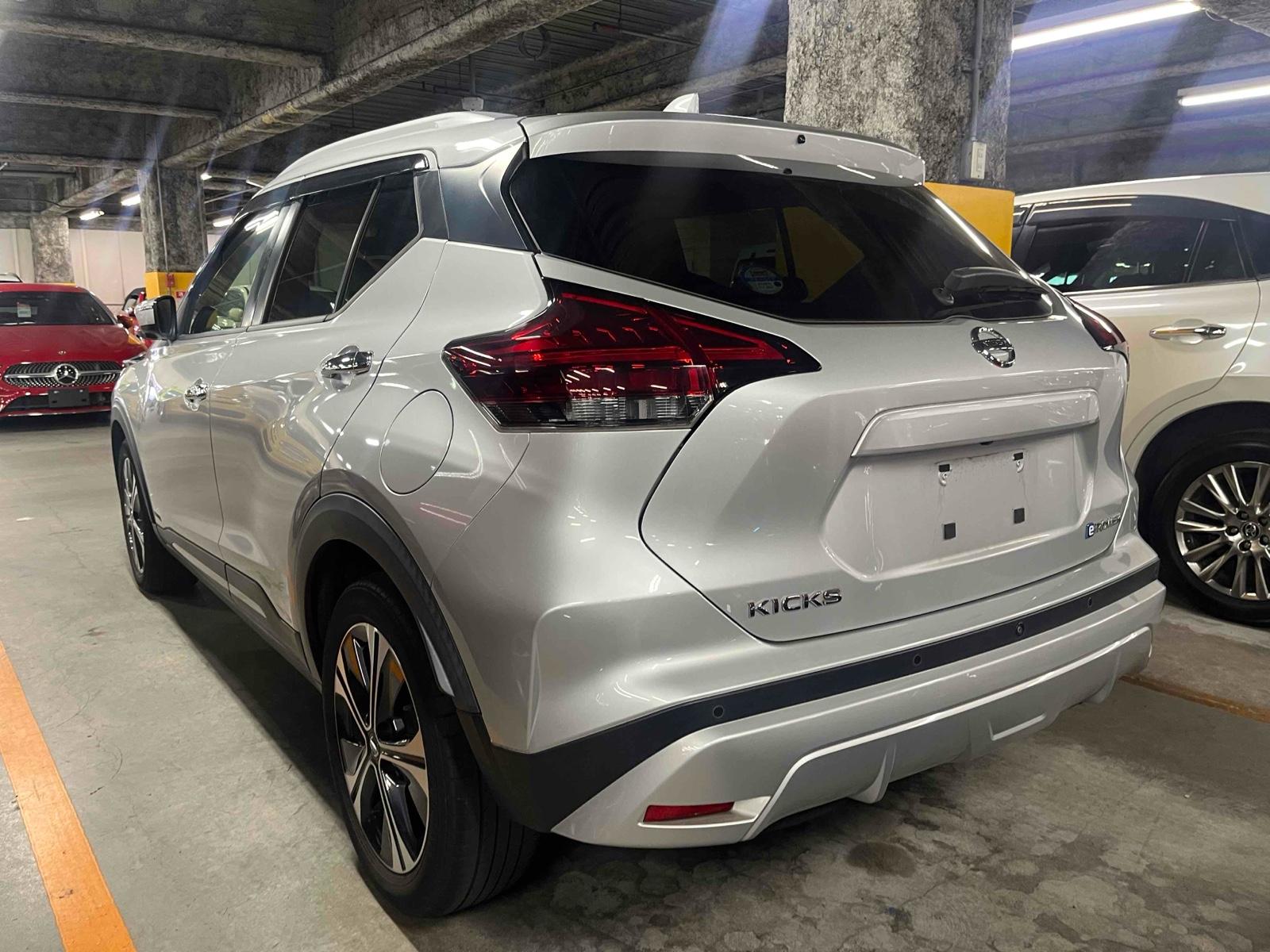 NISSAN KICKS 5D X Image 2