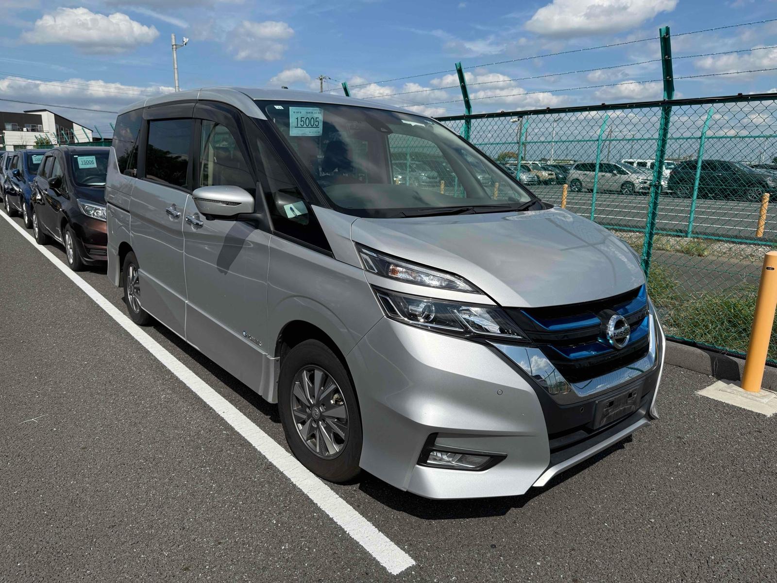 2018 Nissan SERENA 136,000 km