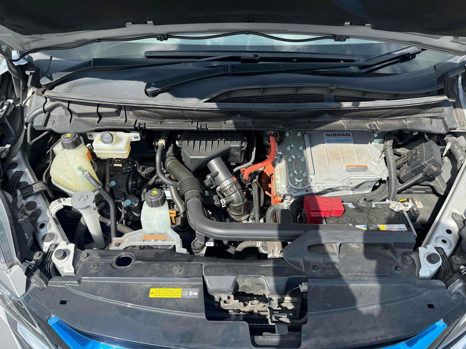 NISSAN SERENA E-POWER HIGHWAY STAR V Image 14