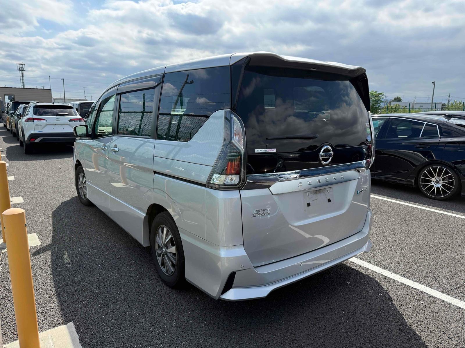 NISSAN SERENA E-POWER HIGHWAY STAR V Image 2