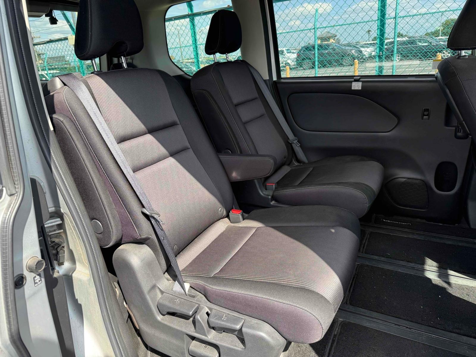 NISSAN SERENA E-POWER HIGHWAY STAR V Image 10