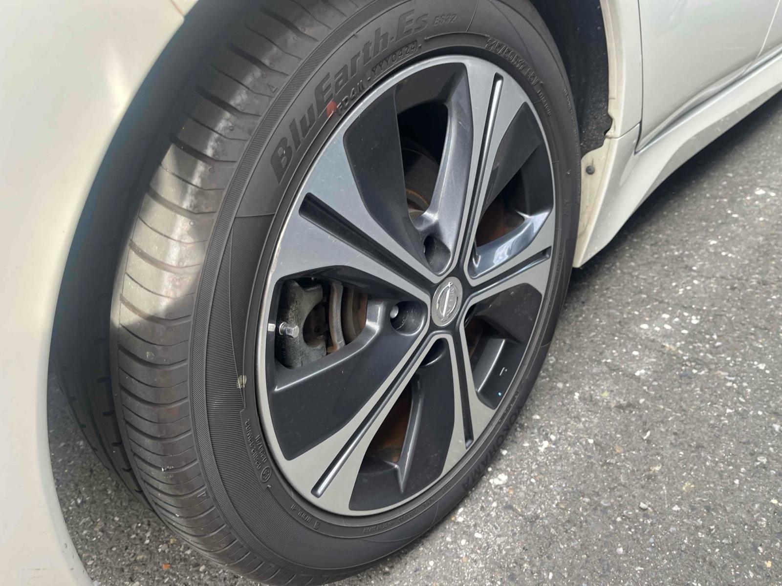 NISSAN LEAF G Image 9