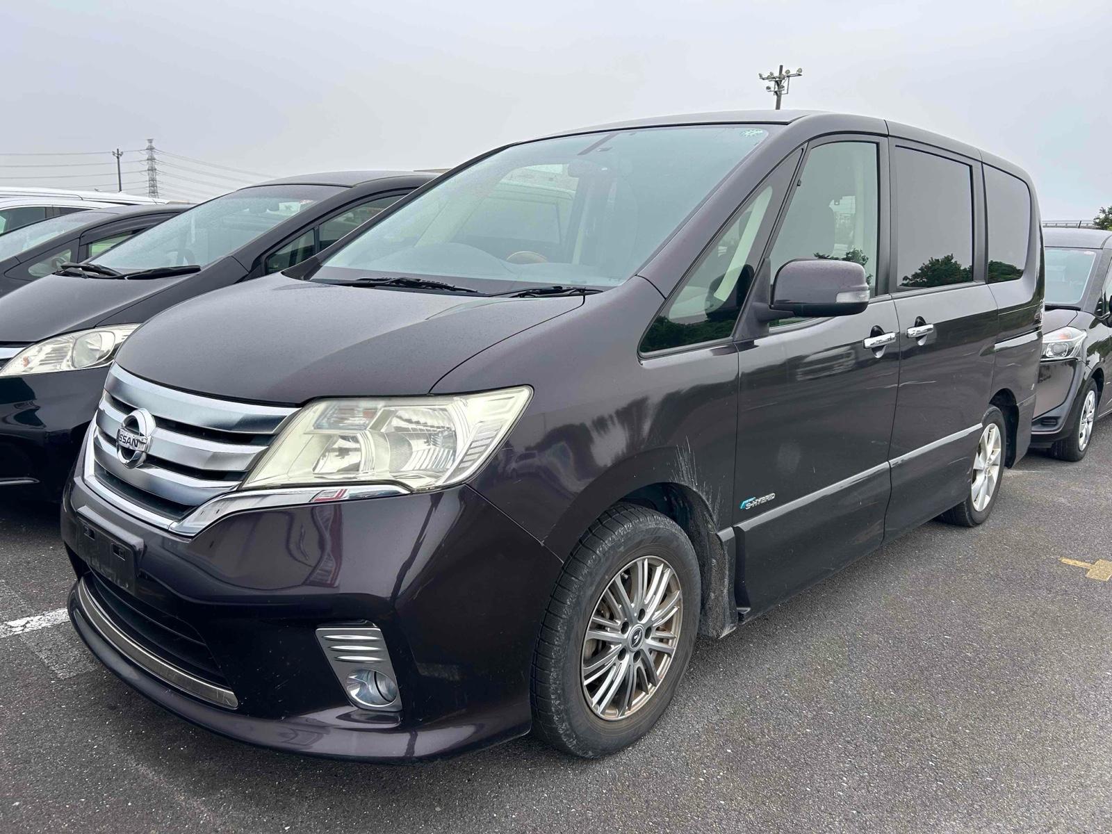 2012 Nissan SERENA 101,000 km