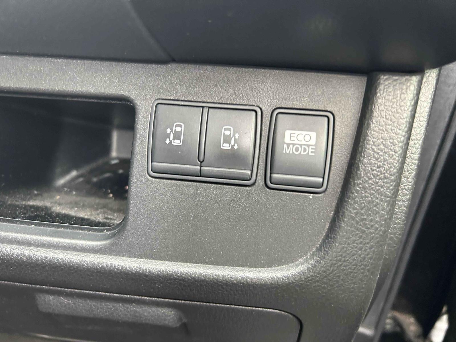 NISSAN SERENA HIGHWAY STAR S-HYBRID Image 8