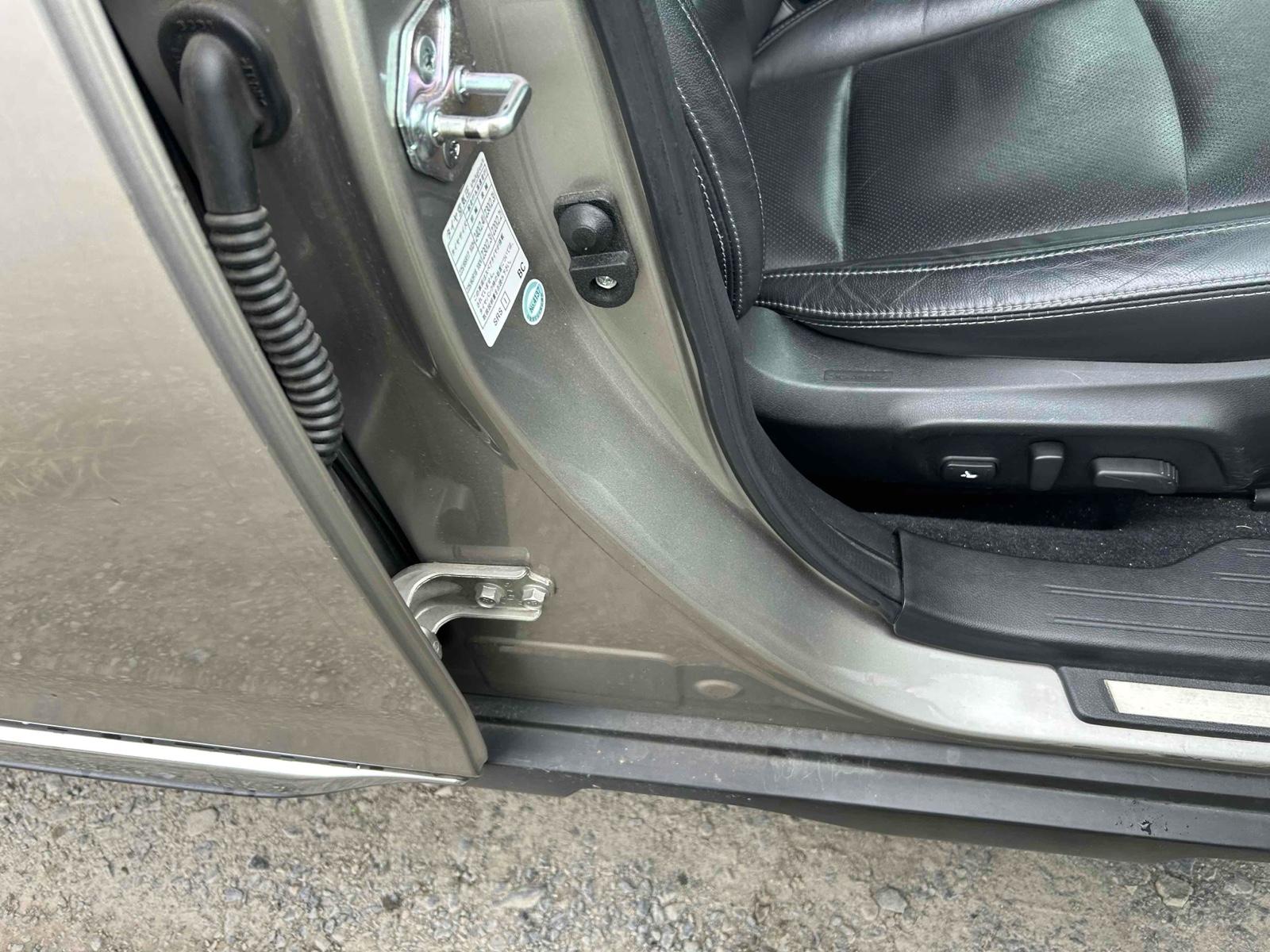 SUBARU LEGACY OUTBACK LIMITED 4WD Image 17