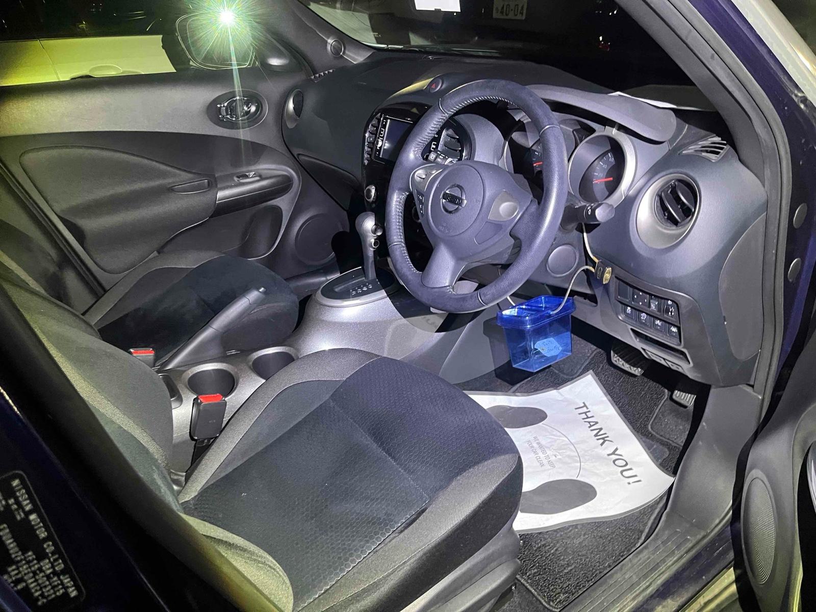 NISSAN JUKE 15RX V SELECTION DRESS UP Image 3