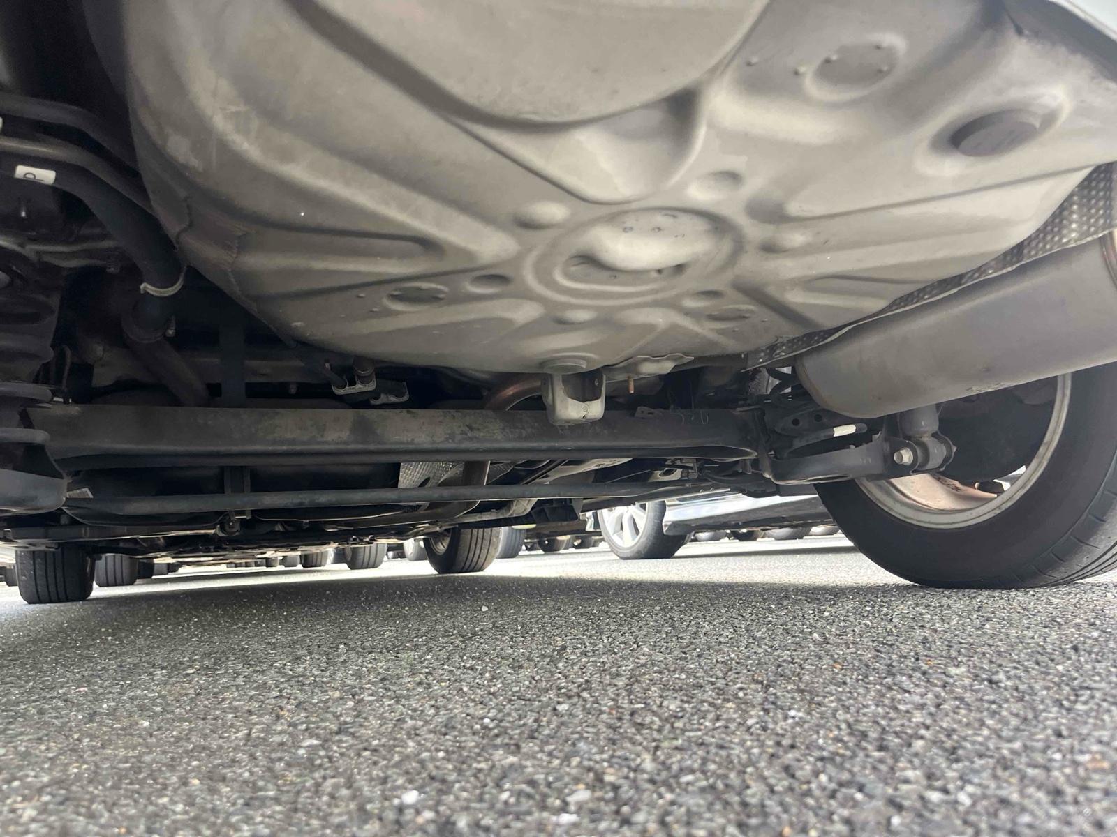 TOYOTA PRIUS ALPHA S Image 18