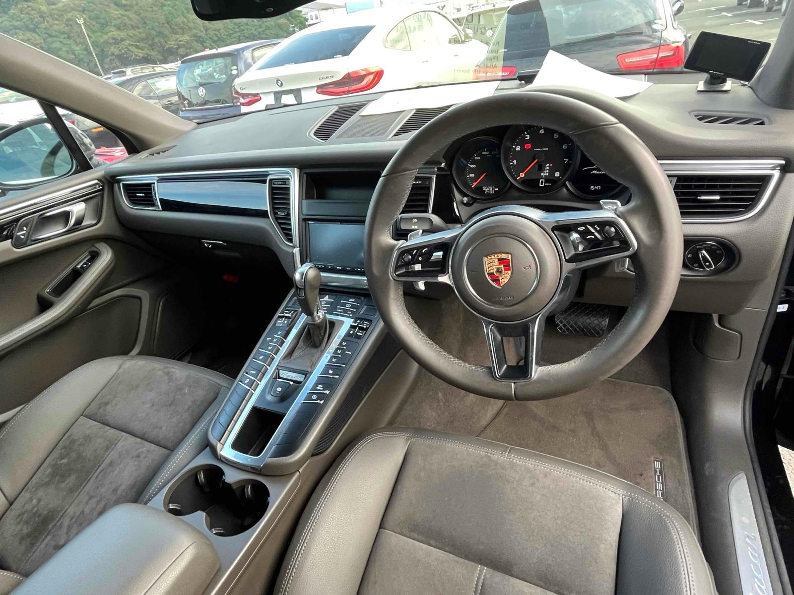 PORCHE MACAN MACAN 4WD Image 11
