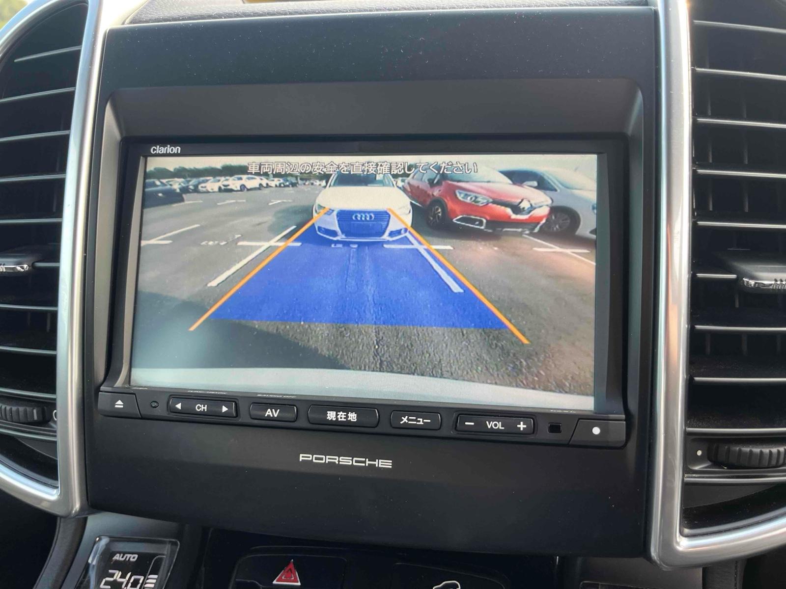 PORSCHE CAYENNE 4WD Image 11