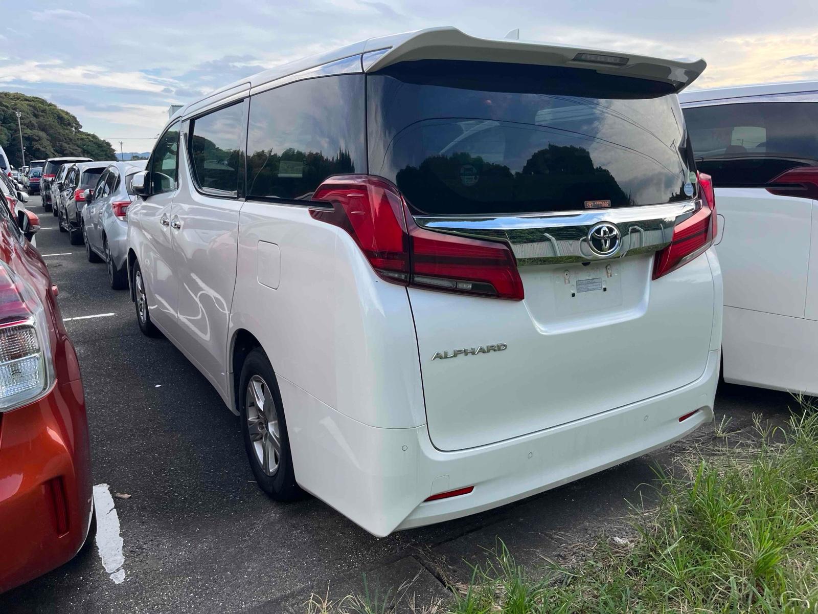 TOYOTA ALPHARD 2.5X Image 2