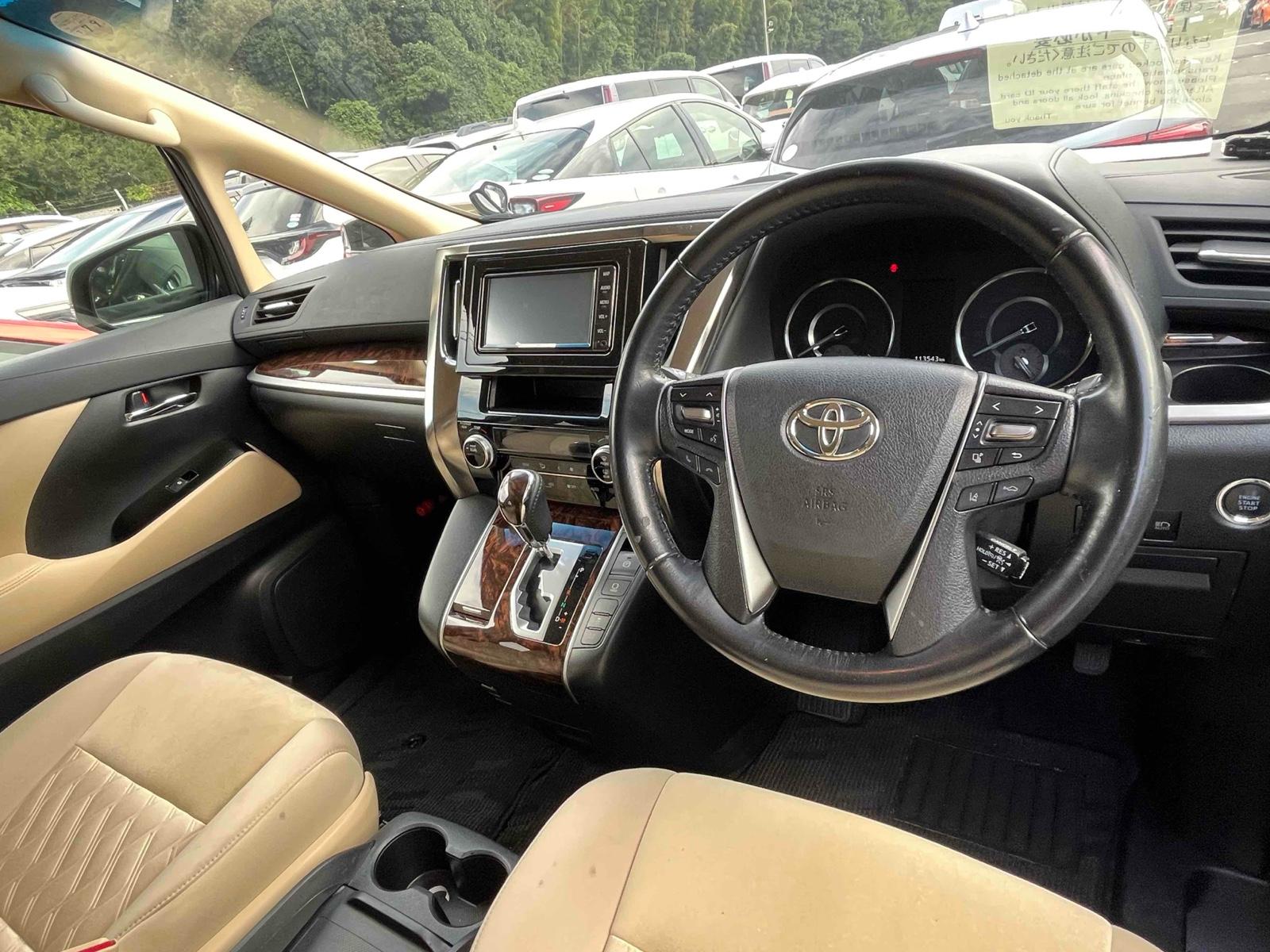 TOYOTA ALPHARD 2.5X Image 6