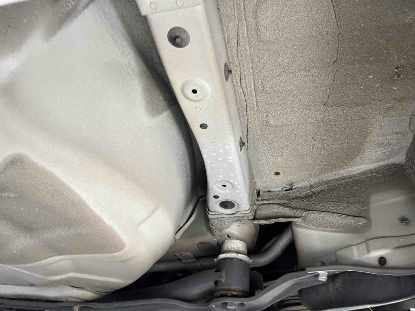 SUBARU LEGACY OUTBACK LIMITED 4WD Image 16