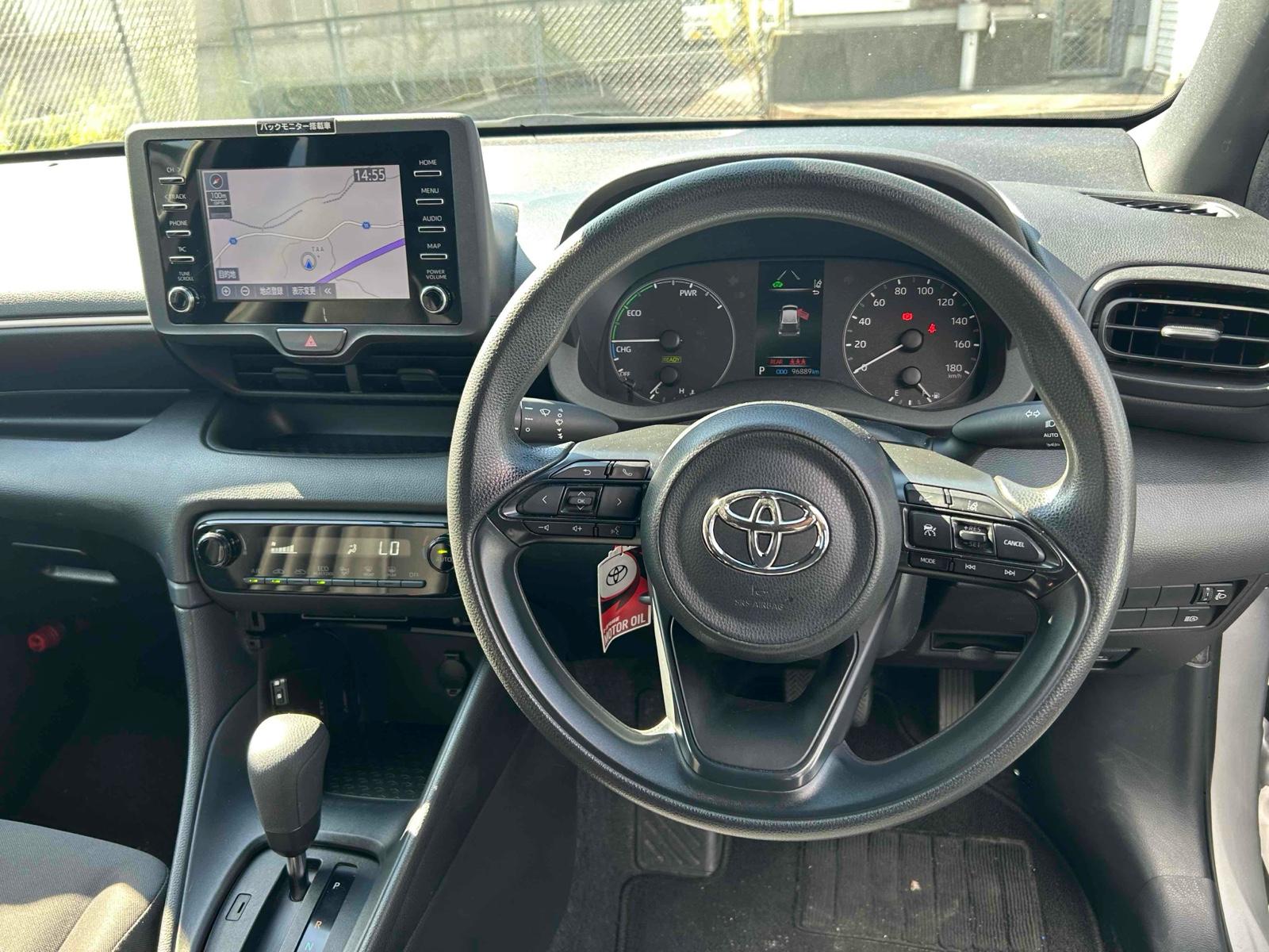 TOYOTA YARIS HYBRID X Image 5