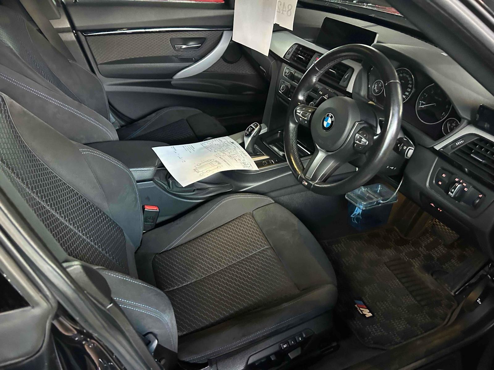 BMW 320I GRAN TURISMO M-SPORT Image 8