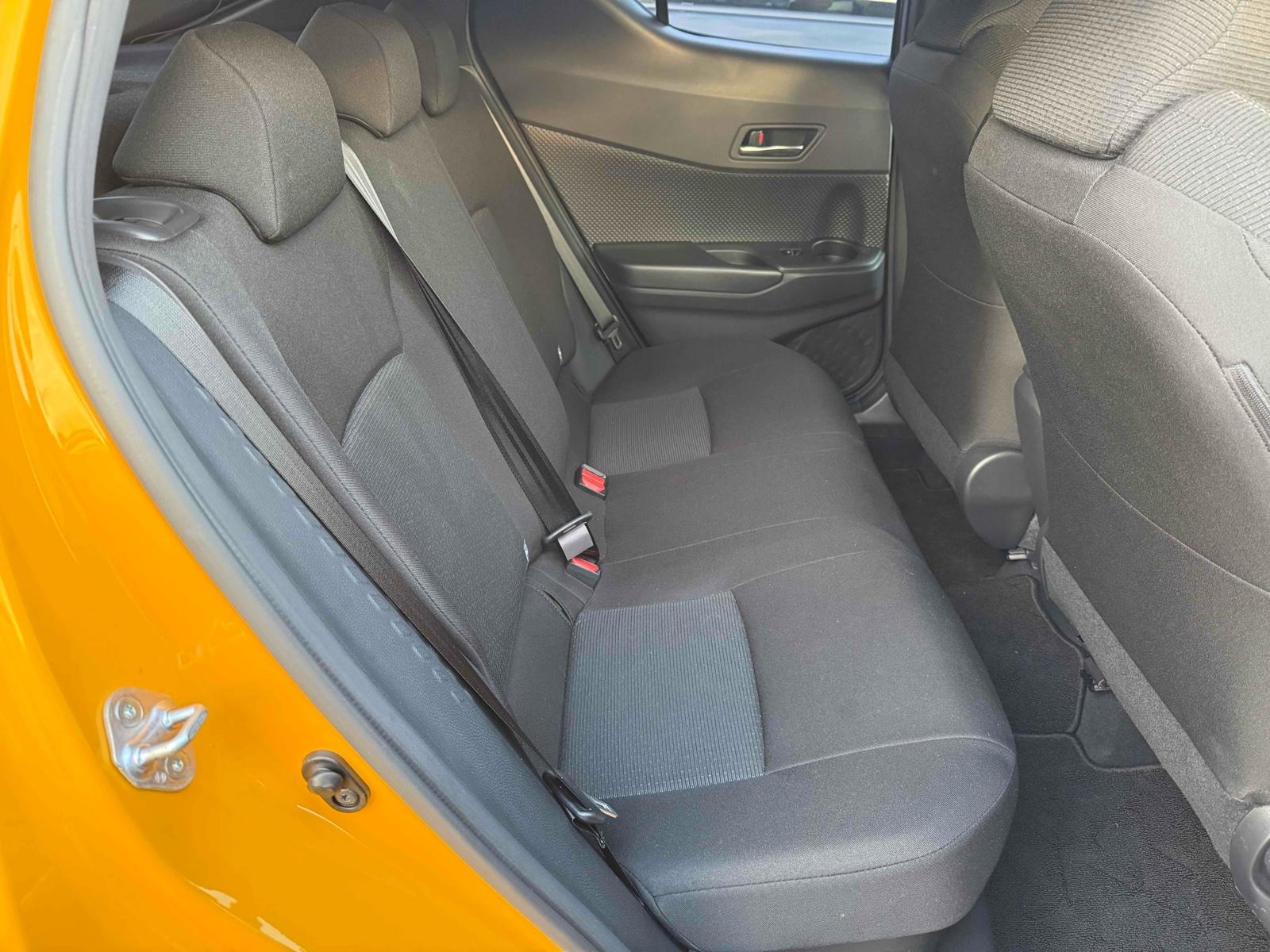 TOYOTA C-HR S Image 7