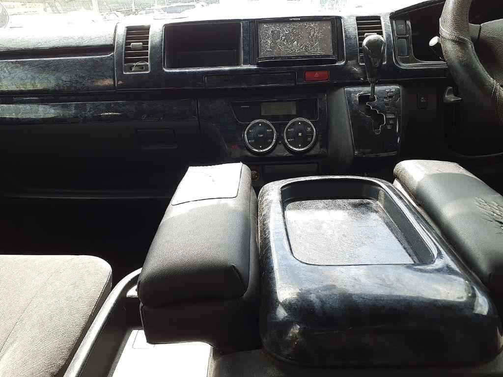 TOYOTA HIACE WAGON GL CAMPING Image 9