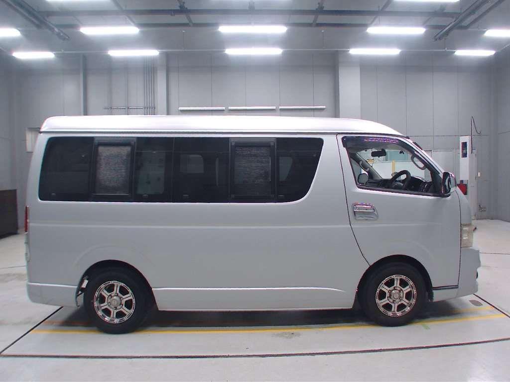 TOYOTA HIACE WAGON GL CAMPING Image 4
