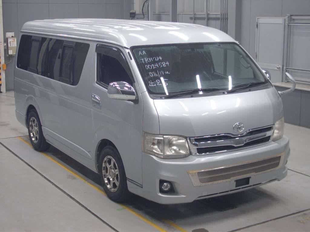 TOYOTA HIACE WAGON GL CAMPING Image 6