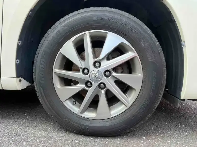 TOYOTA ALPHARD HYBRID X 4WD Image 15