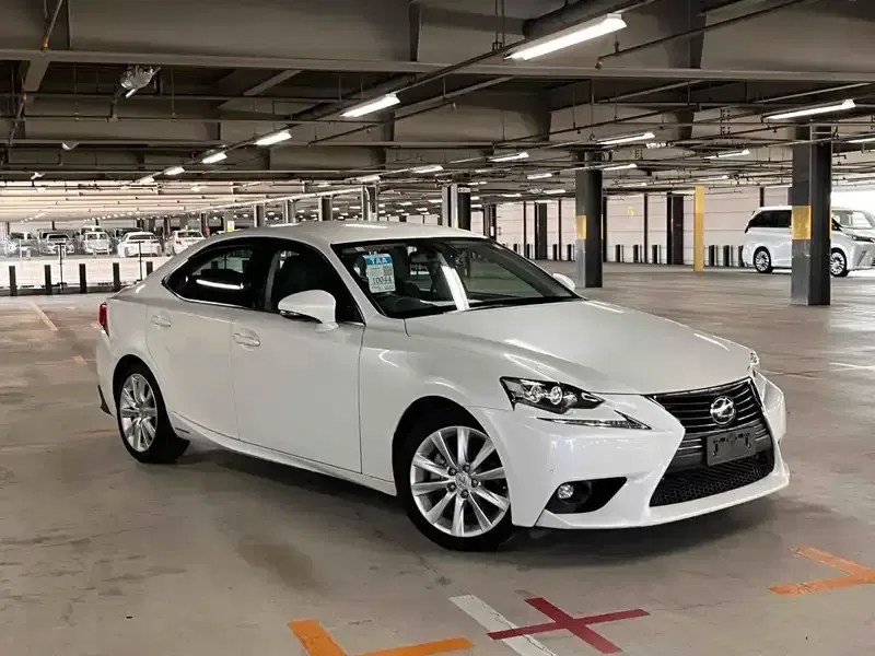 2014 Lexus IS 106,000 km